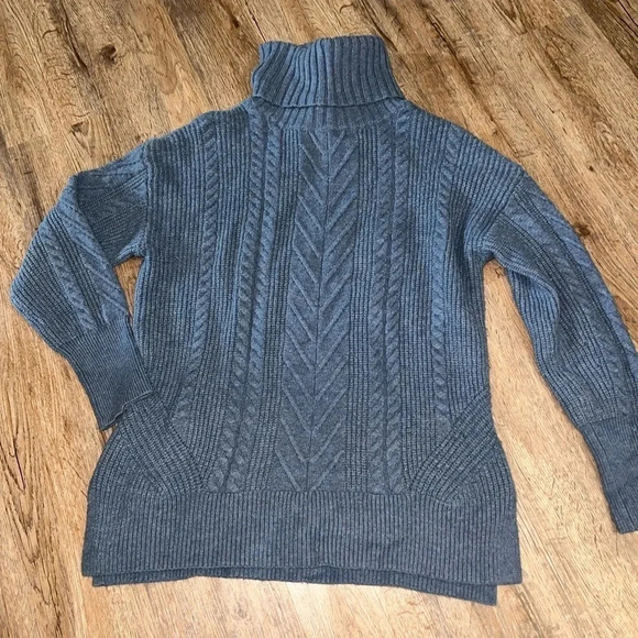 Elie Tahari • Cable Knit Turtleneck Sweater - Picture 2 of 11